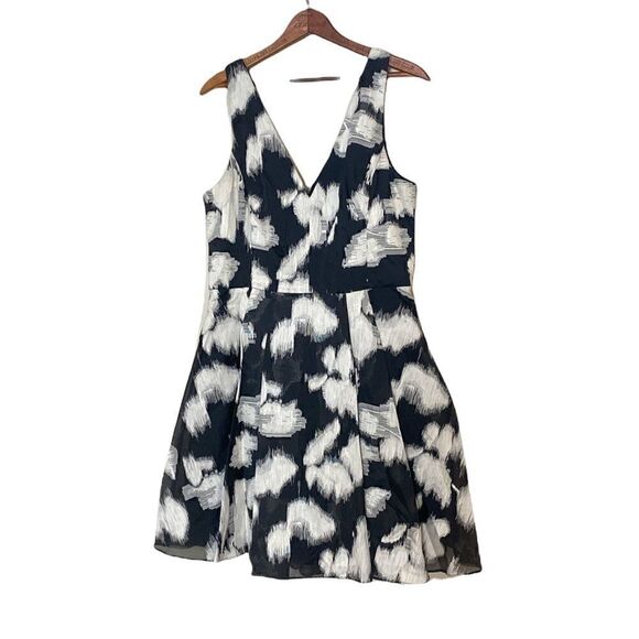 Vera Wang Fit & Flare V Neck Sleeveless Mini Dress - Picture 5 of 12